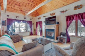 Lakefront Rhinelander Retreat with Private Hot Tub!